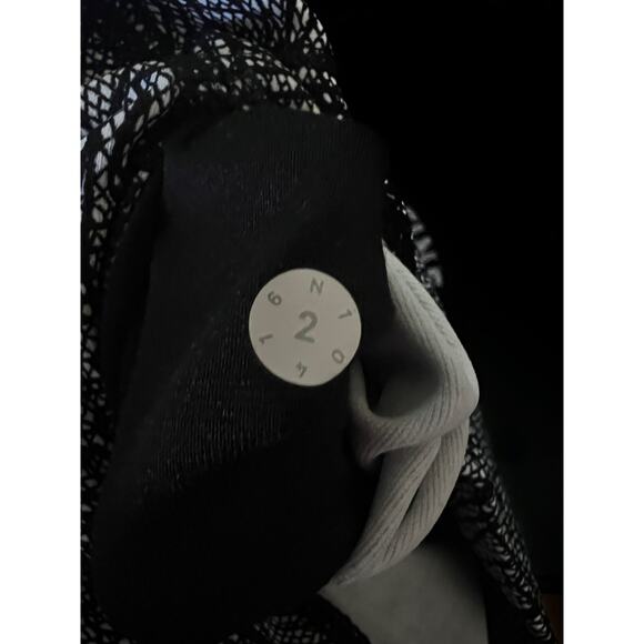 Lululemon Wunder Under Luon Ripple Jacquard Black White Crop Leggings Sz 2 - Picture 9 of 9